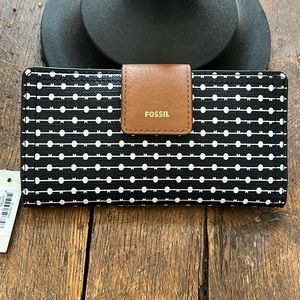 Black and brown Fossil wallet